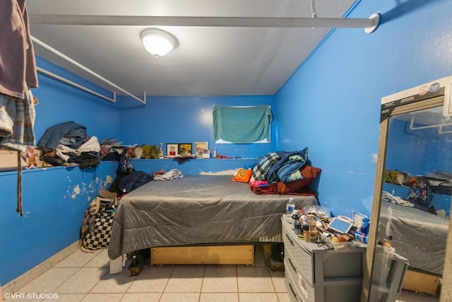 5351 N Kimball Ave, Chicago, IL 60625 - view of tiled bedroom