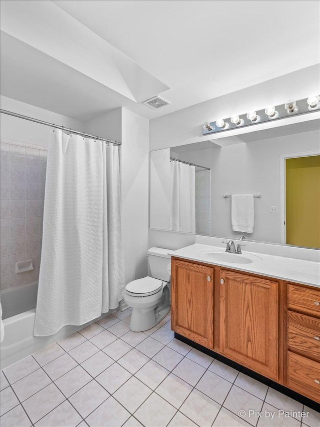 553 S Haverhill Ln, South Elgin, IL 60177 - full bathroom featuring toilet, vanity, tile patterned flooring, and shower / bath combination with curtain