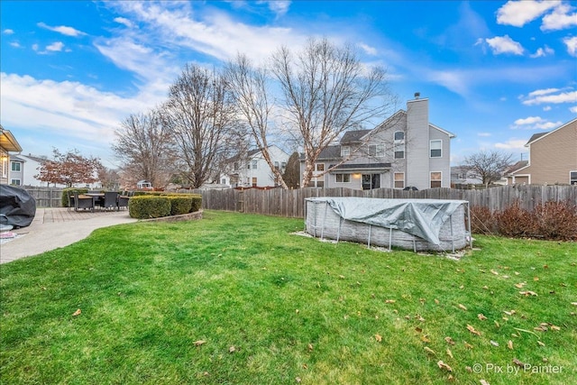 553 S Haverhill Ln, South Elgin, IL 60177 - view of yard featuring a residential view