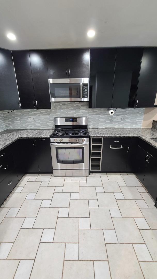 7548 Clarendon Hills Rd Unit 1B, Willowbrook, IL 60527 - photo 12