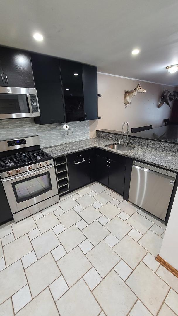 7548 Clarendon Hills Rd Unit 1B, Willowbrook, IL 60527 - photo 13