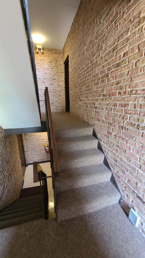7548 Clarendon Hills Rd Unit 1B, Willowbrook, IL 60527 - photo 4