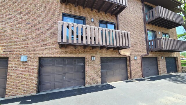 7548 Clarendon Hills Rd Unit 1B, Willowbrook, IL 60527 - photo 32