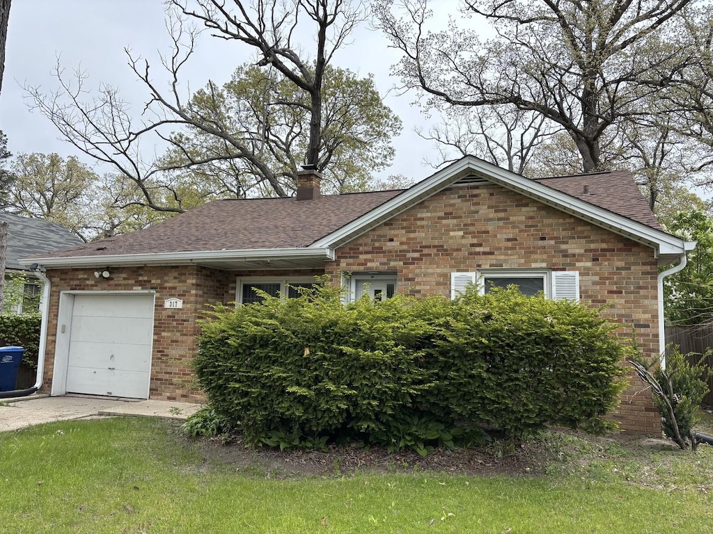 317 N Jackson St, Waukegan, IL 60085 - photo 1