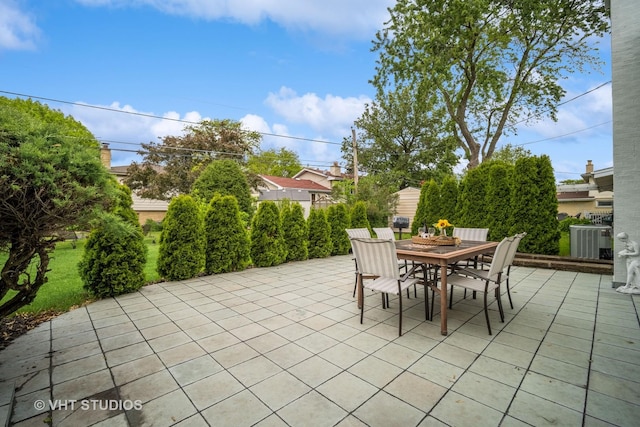 5654 N Manor Ln, Norwood Park, IL 60631 - view of patio / terrace featuring outdoor dining space