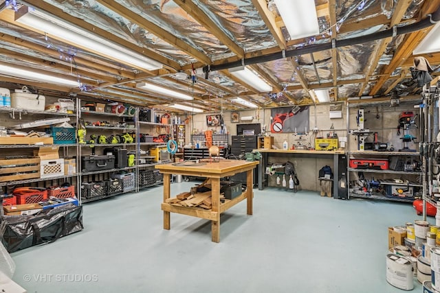 2037 Highland Ave, Wilmette, IL 60091 - unfinished below grade area with a workshop area