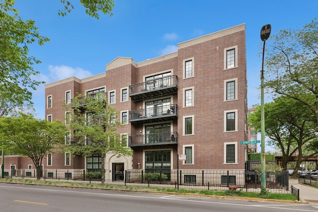 2501 N Sheffield Ave Unit 2S, Chicago, IL 60614 - view of building exterior