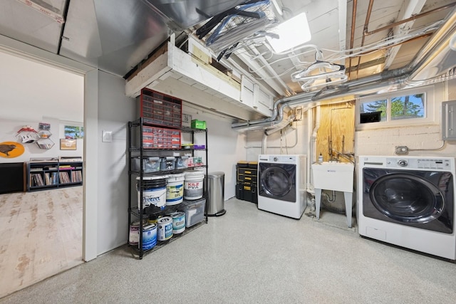 340 S Grant St, Westmont, IL 60559 - laundry room with washer and clothes dryer and electric panel