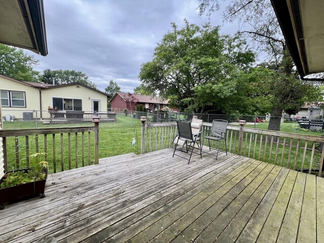 2702 Worcester Dr, Champaign, IL 61821 - view of wooden terrace