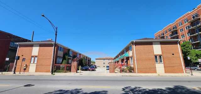 2338 S Canal St Unit H, Chicago, IL 60616 - view of asphalt street featuring sidewalks, curbs, and street lighting