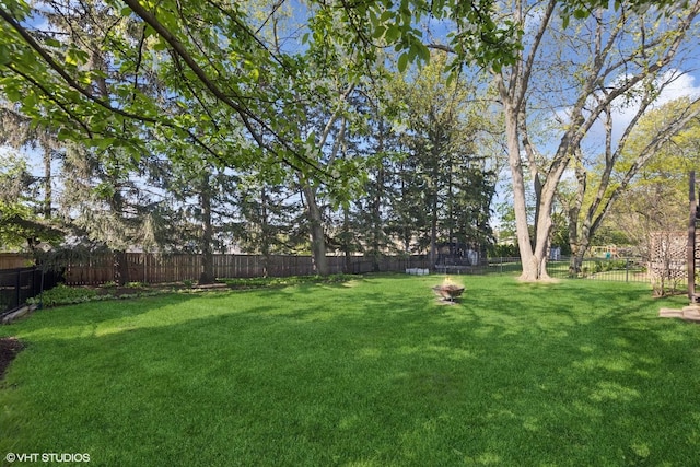 427 Dorset Pl, Glen Ellyn, IL 60137 - view of yard