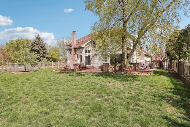 1337 E Thacker St, Schaumburg, IL 60173 - view of yard with a patio