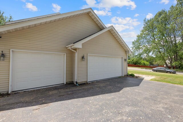 3739 Applewood Ln, Rockford, IL 61114 - view of garage