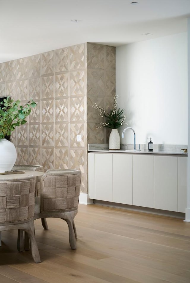 363 E Wacker Dr Unit 6106, Chicago, IL 60601 - sitting room featuring wallpapered walls and light wood finished floors