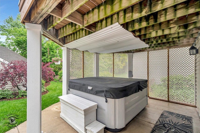 616 E Hillside Ave, Barrington, IL 60010 - view of patio / terrace featuring a hot tub