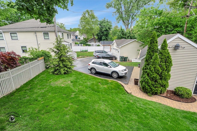 616 E Hillside Ave, Barrington, IL 60010 - view of yard featuring a residential view and an outdoor structure