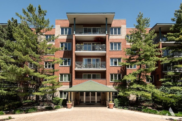 3940 W Bryn Mawr Ave Unit 403, Chicago, IL 60659 - view of apartment building / complex