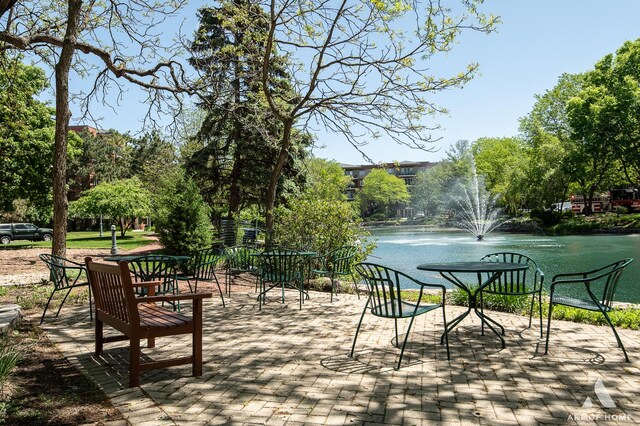 3940 W Bryn Mawr Ave Unit 403, Chicago, IL 60659 - view of patio / terrace