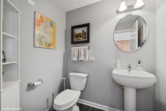 437 W N Ave Unit 404, Chicago, IL 60610 - bathroom featuring toilet and a sink