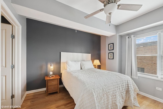 437 W N Ave Unit 404, Chicago, IL 60610 - bedroom with light wood-style flooring and a ceiling fan