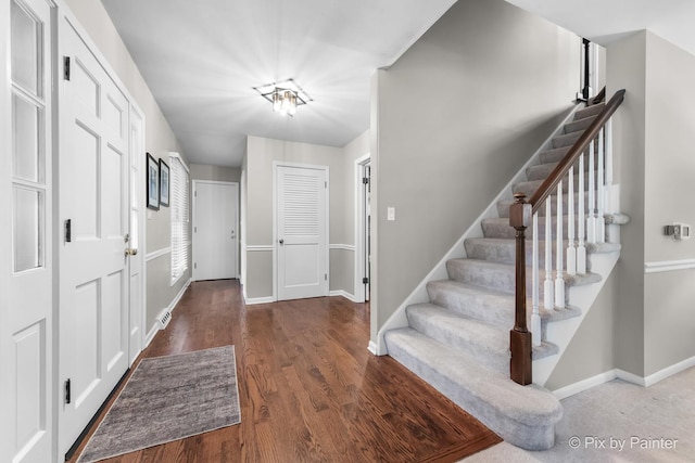 570 E Carpenter Dr, Palatine, IL 60074 - entrance foyer featuring stairs and wood finished floors