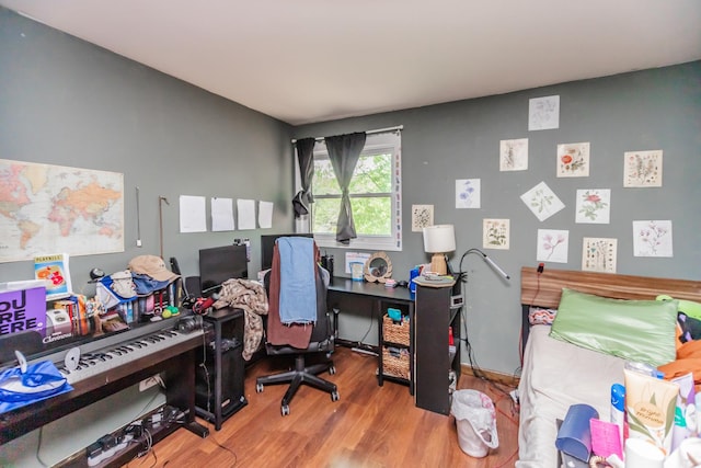 5N683 Ravine Dr, Saint Charles, IL 60175 - office space with wood finished floors