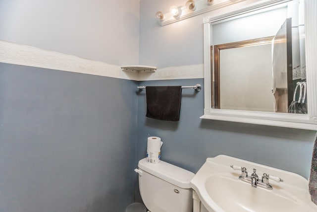 5N683 Ravine Dr, Saint Charles, IL 60175 - bathroom with a sink and toilet