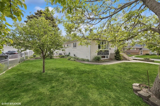 769 N Eastland St, Elmhurst, IL 60126 - view of yard