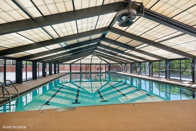 5415 N Sheridan Rd Unit 5011, Chicago, IL 60640 - view of indoor pool
