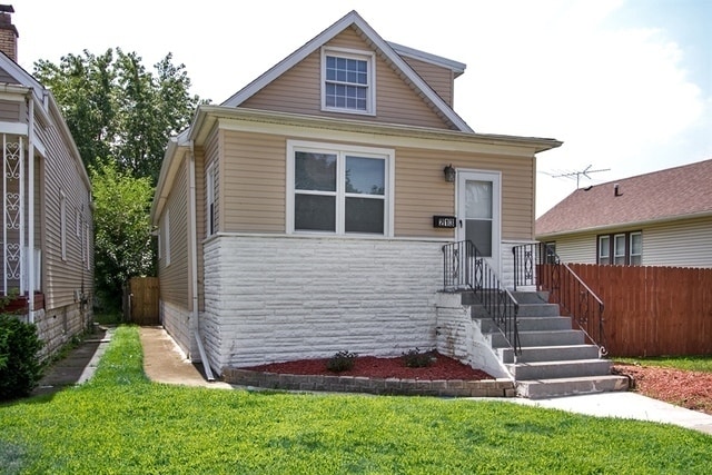 213 153rd Pl, Calumet City, IL 60409 - view of front of property with stone siding