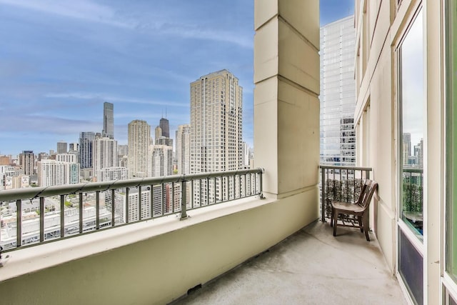 345 N Lasalle Blvd Unit 3602, Chicago, IL 60654 - balcony with a skyline view
