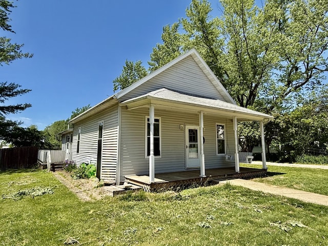 109 S Willow St, Toluca, IL 61369 - view of front of house featuring covered porch