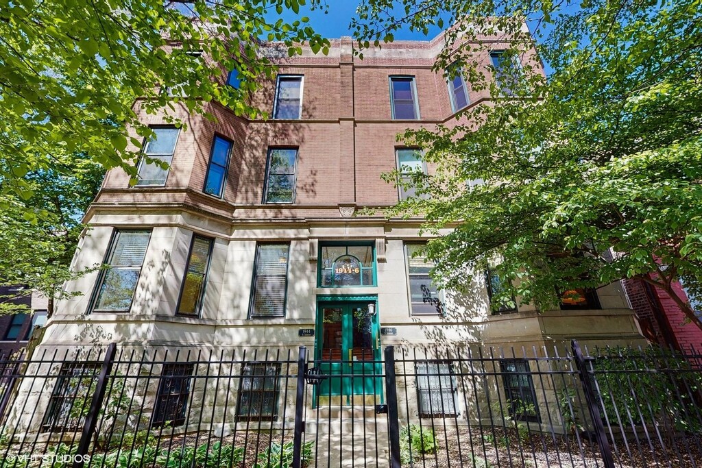 1944 N Seminary Ave Unit 1, Chicago, IL 60614 - photo 1