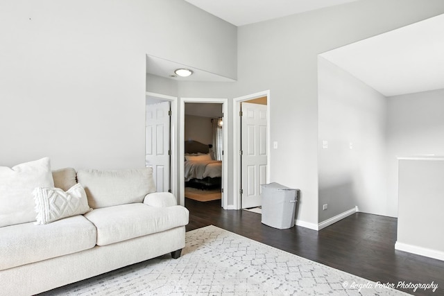 28912 Sawmill Ln, Lakemoor, IL 60051 - living room featuring wood finished floors and baseboards
