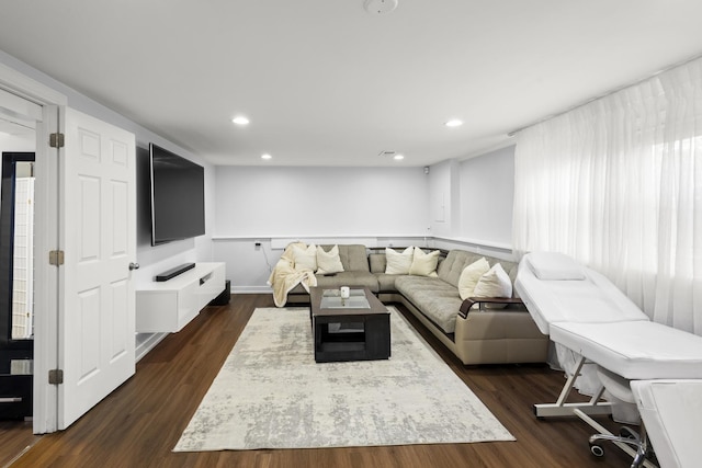 3907 New Haven Ave, Arlington Heights, IL 60004 - living area with recessed lighting and dark wood-style floors