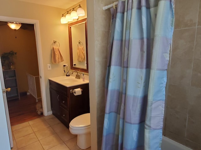 237 Sumac Ln, Schaumburg, IL 60193 - full bath with vanity, tile patterned flooring, toilet, and shower / bath combo