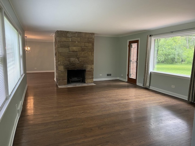 12200 S 88th Ave, Palos Park, IL 60464 - unfurnished living room featuring a chandelier, ornamental molding, dark wood-style flooring, a fireplace, and baseboards