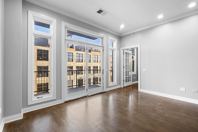 1355 W Washington Blvd Unit 4D, Chicago, IL 60607 - empty room with wood finished floors, crown molding, and recessed lighting