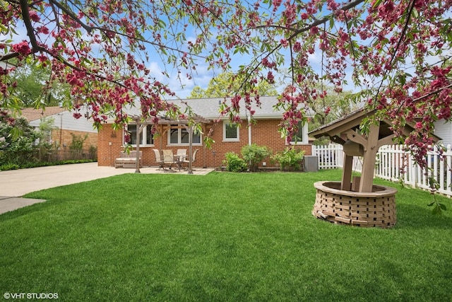 43 N Mount Prospect Rd, Des Plaines, IL 60016 - view of yard with central AC, a patio area, and driveway