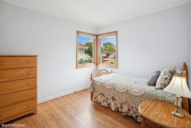 43 N Mount Prospect Rd, Des Plaines, IL 60016 - bedroom featuring light wood-type flooring and baseboards