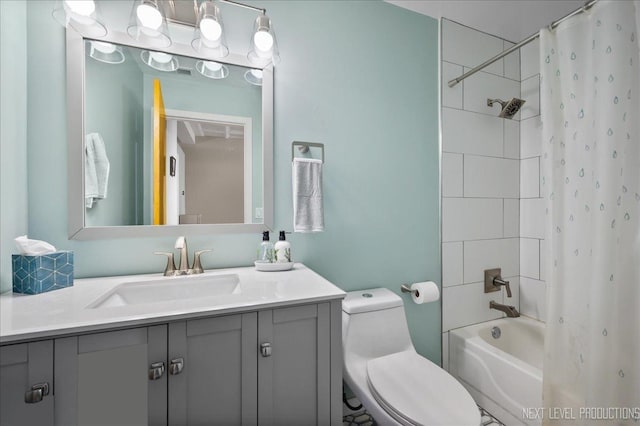 1307 S Wabash Ave Unit 402, Chicago, IL 60605 - bathroom featuring toilet, vanity, and shower / bathtub combination with curtain