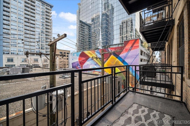 1307 S Wabash Ave Unit 402, Chicago, IL 60605 - balcony with a view of city