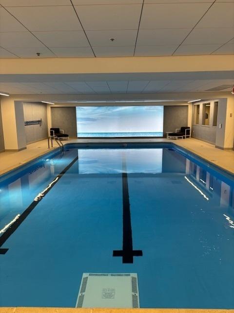 680 N Lake Shore Dr Unit 1623, Chicago, IL 60611 - view of indoor community pool