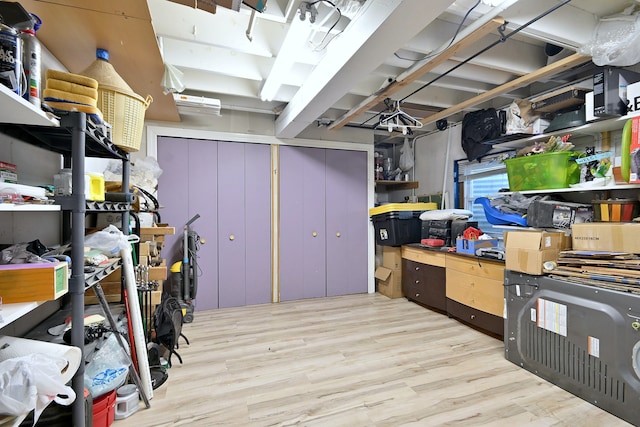 7701 New Castle Ave, Burbank, IL 60459 - view of storage room