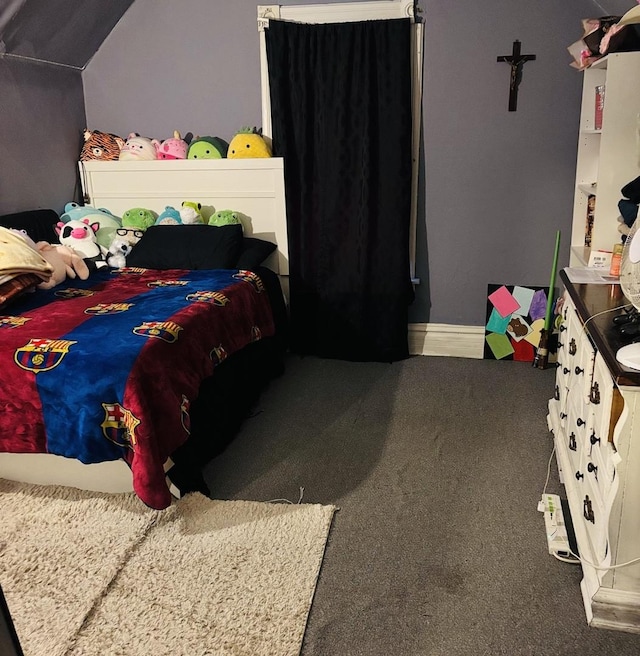 484 Hickory Pl, Elgin, IL 60120 - carpeted bedroom featuring baseboards
