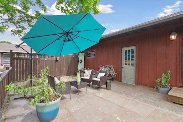 608 E Webster St, Polo, IL 61064 - view of patio with an outdoor hangout area