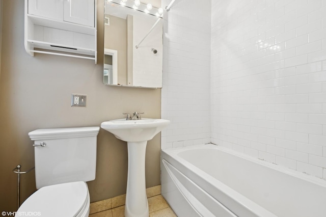 800 S Oak Park Ave Unit 3N, Oak Park, IL 60304 - full bath with toilet, tile patterned floors, and shower / bathtub combination