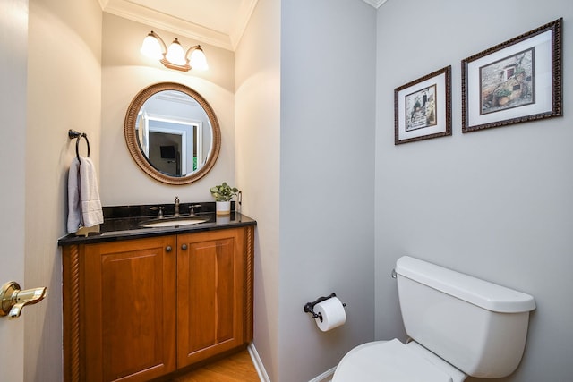 970 Brigham Way, Geneva, IL 60134 - bathroom featuring crown molding, toilet, and vanity