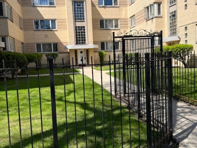 2030 E 72nd Pl Unit 3D, Chicago, IL 60649 - view of gate
