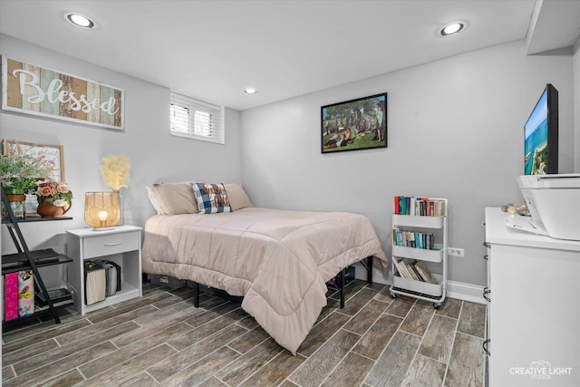 521 N Elm St, Hillside, IL 60162 - bedroom featuring wood finish floors, recessed lighting, and baseboards